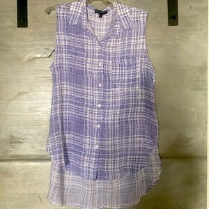 Velvet Heart Collared, Sleeveless Top w/Front Pocket.